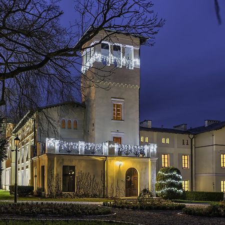 Palac Klanino Εξωτερικό φωτογραφία