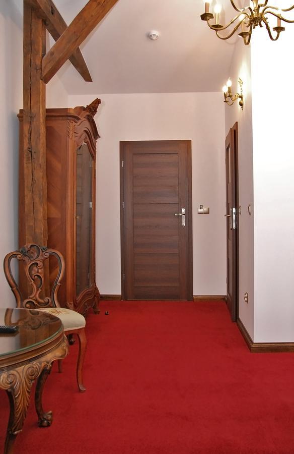 Palac Klanino Εξωτερικό φωτογραφία